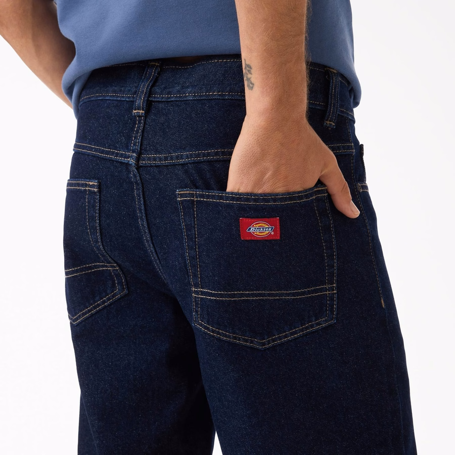 982 Slim Tapered Jeans