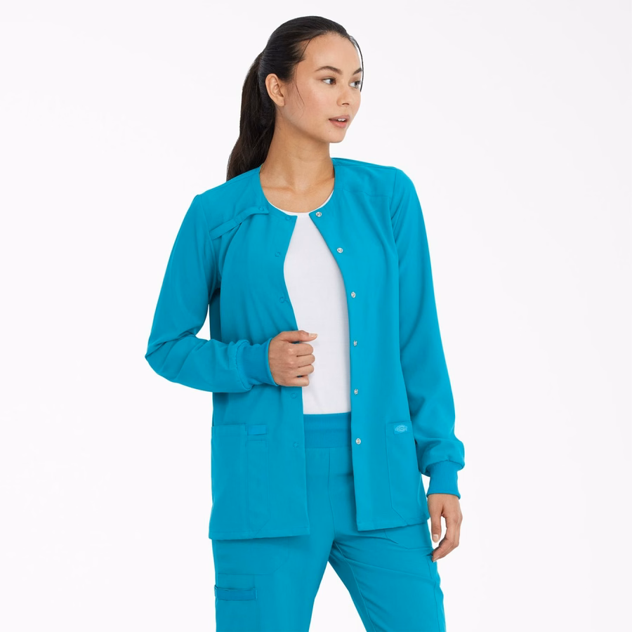 EDS Essentials Scrub-jakke med trykknapper foran for kvinner