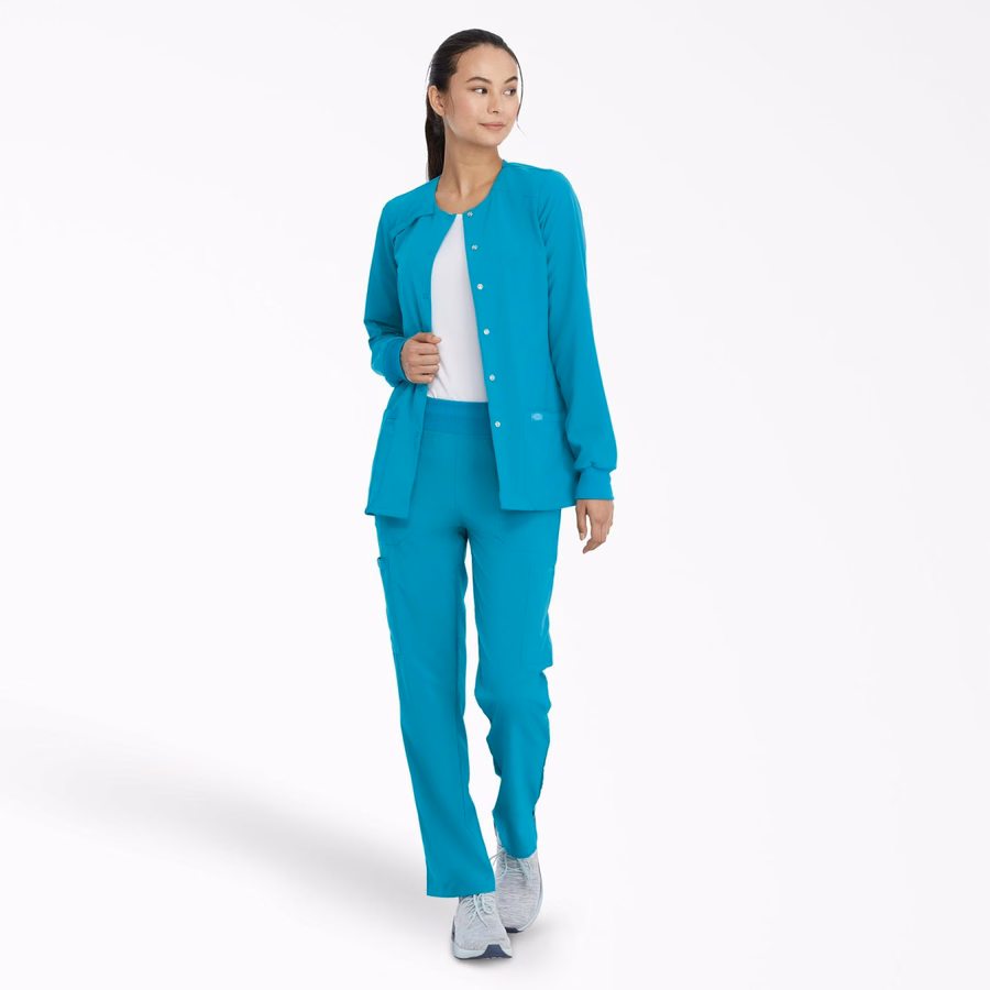 EDS Essentials Scrub-jakke med trykknapper foran for kvinner