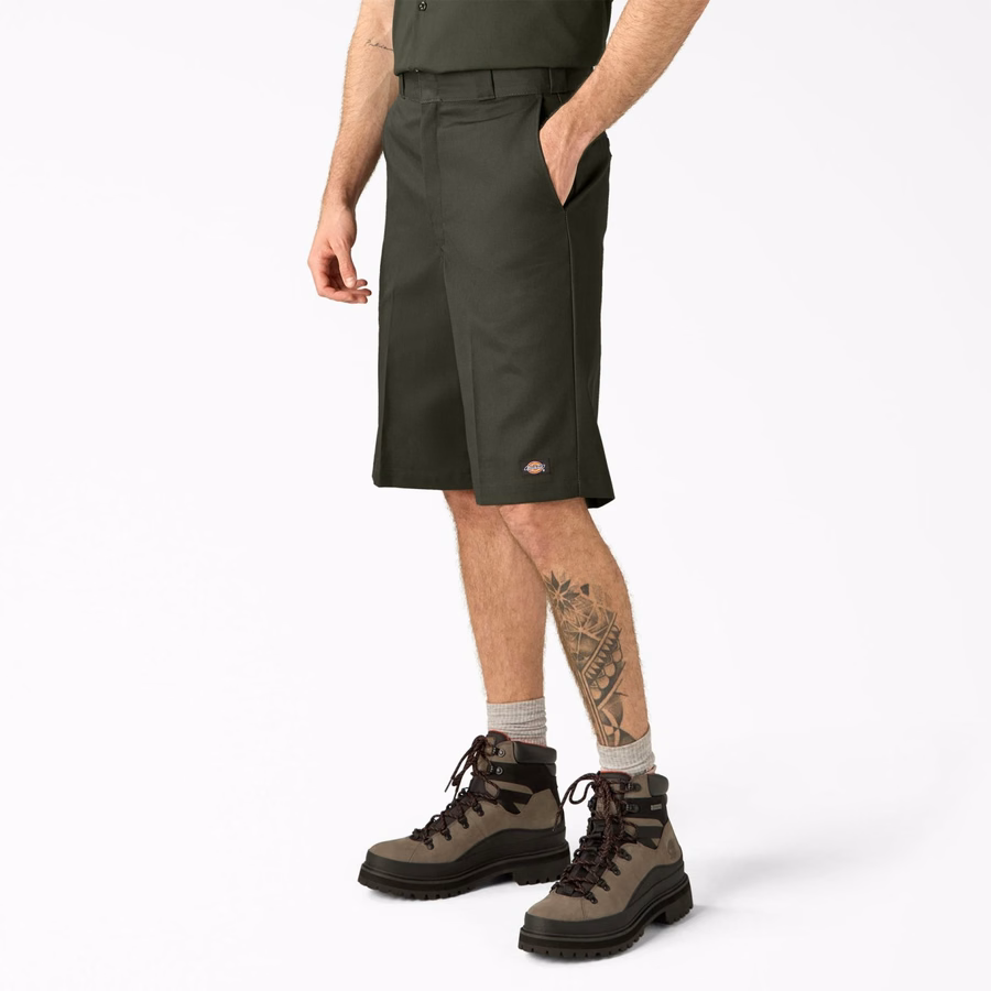 Løs passform, flat front, arbeidsshorts. 13