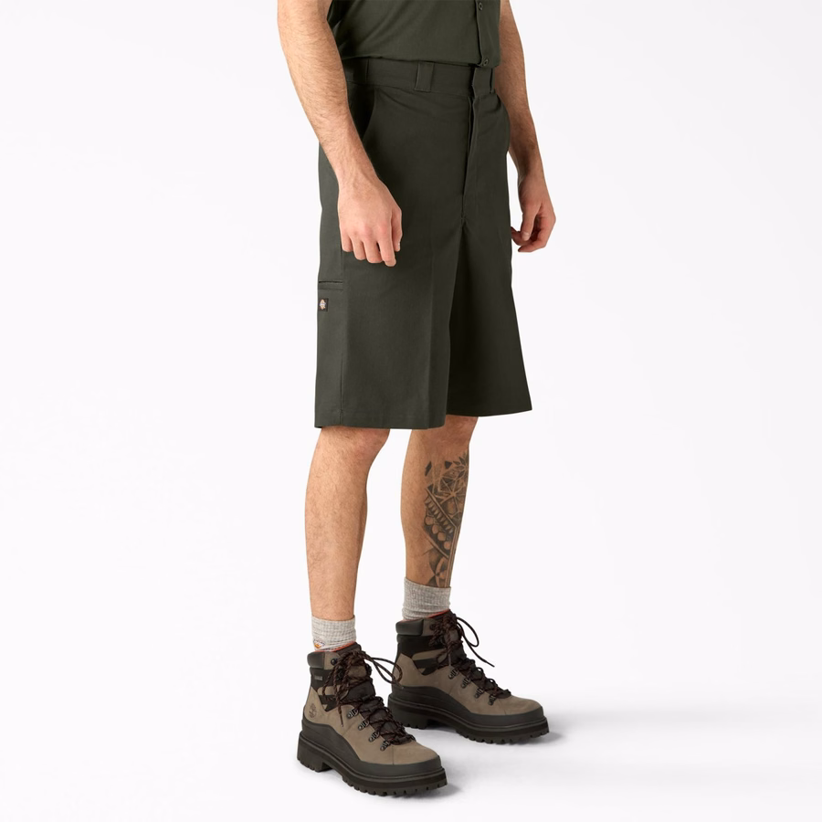 Løs passform, flat front, arbeidsshorts. 13